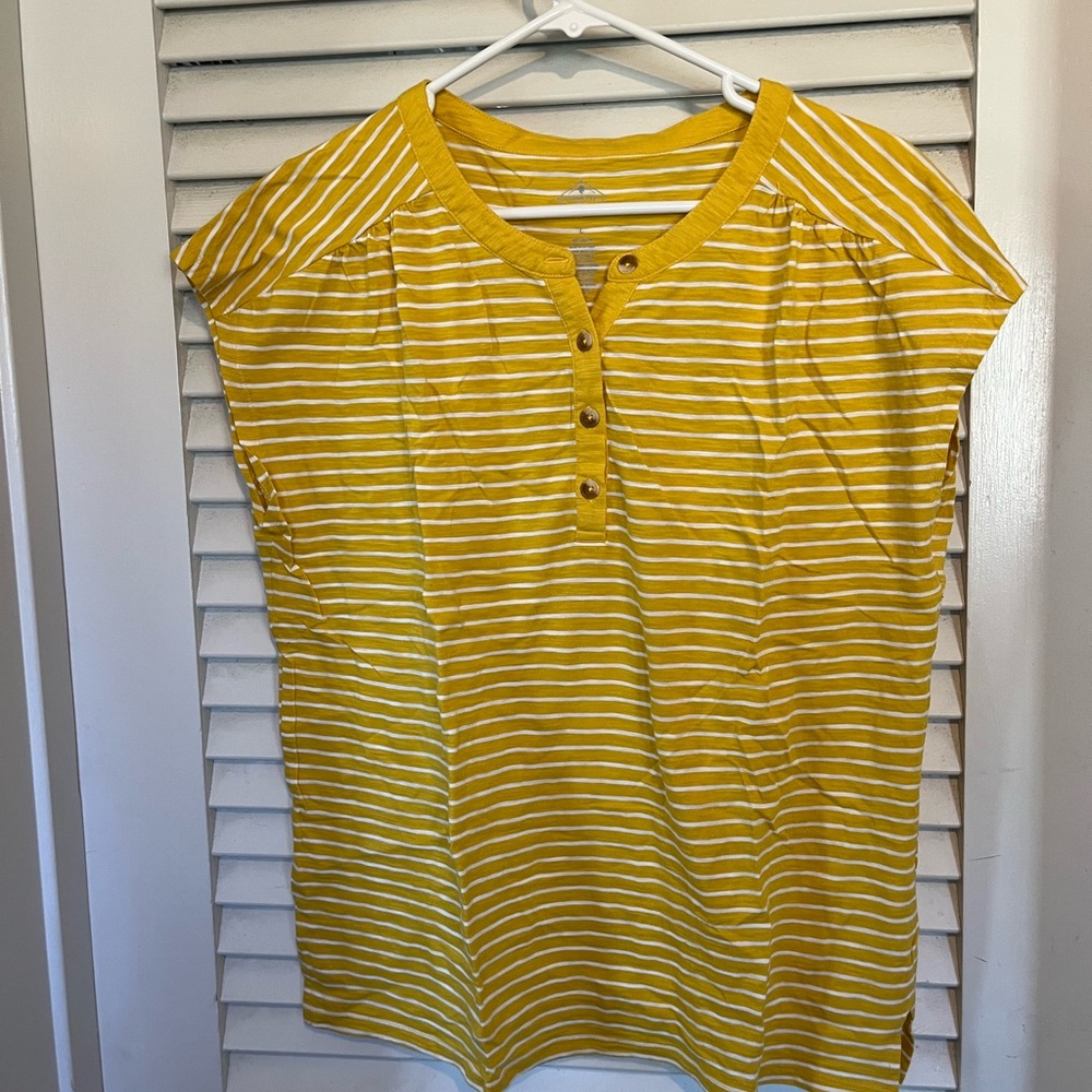 Yellow Striped Button-Up Top - Picture 2 of 3